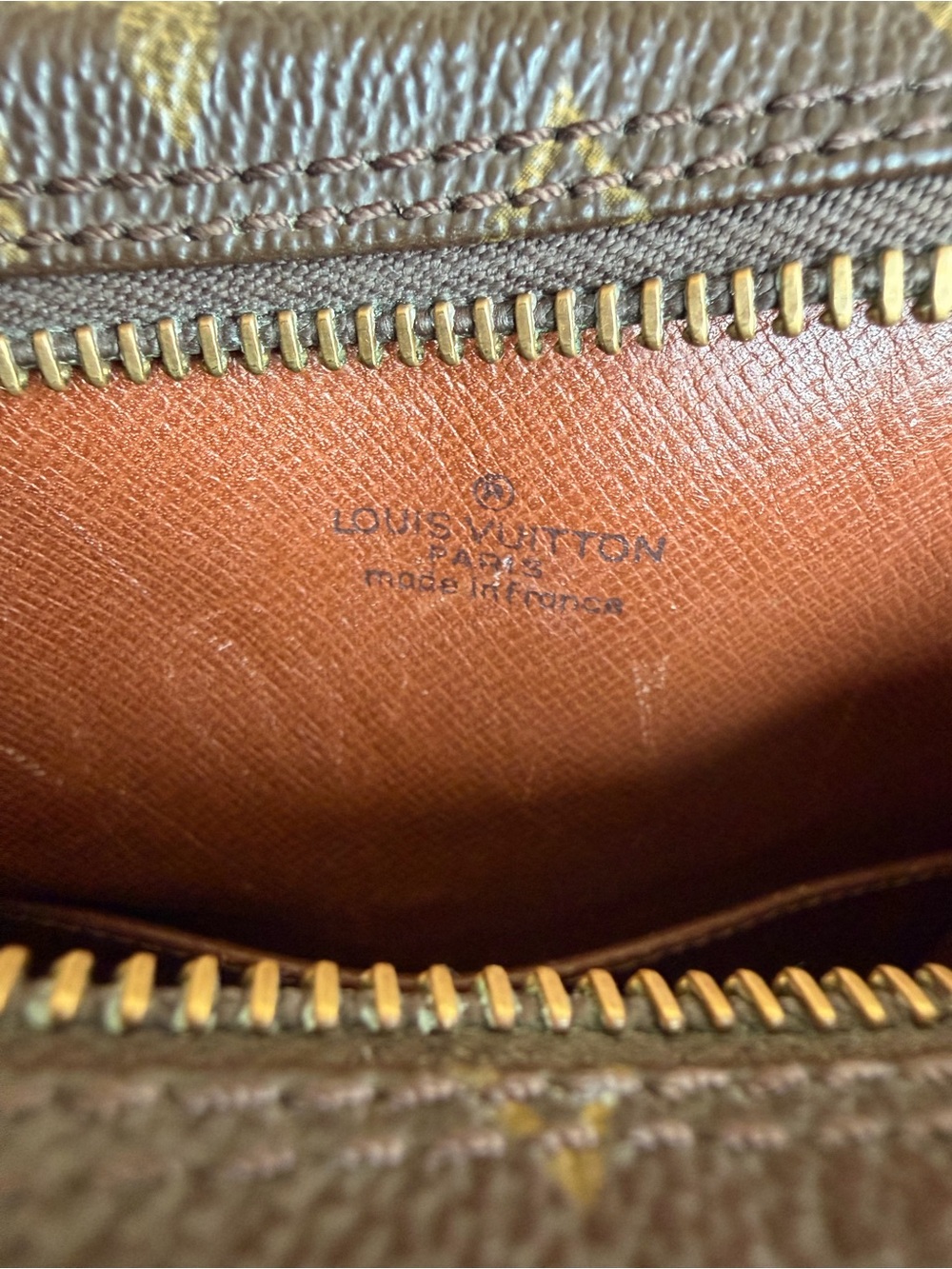 Louis Vuitton Vintage Amazone Monogram Canvas Messenger Bag - Picture 3 of 12